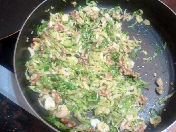 Tosca Reno - Eat Clean Diet Cookbook 2, Warm Brussel Sprout Salad