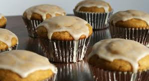 Clean Eating recipes - pumpkin muffins with cream cheese frosting